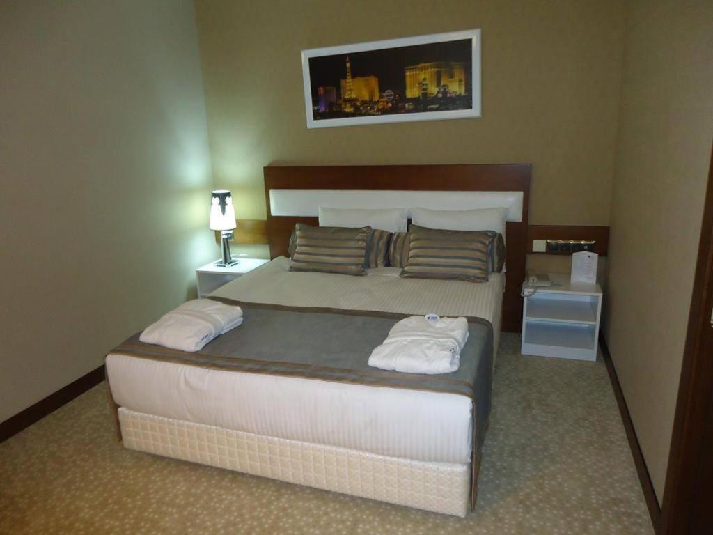 Moonlight Hotel Bostanici Экстерьер фото